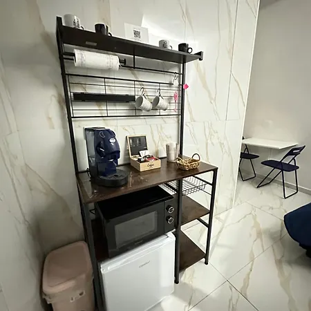 Apartment Swamy Neapel