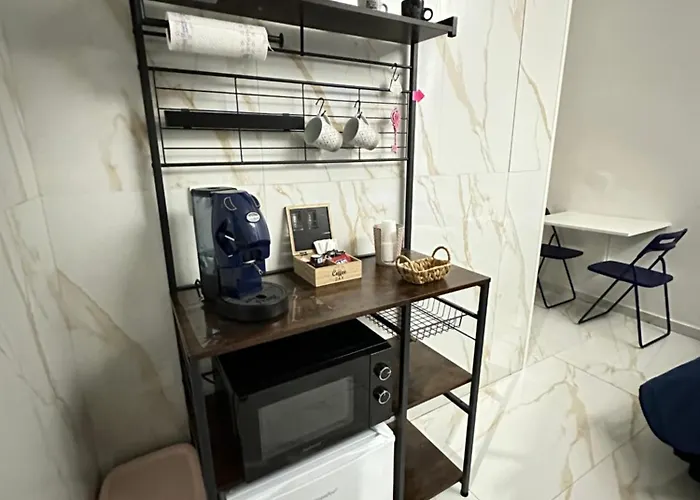 Apartment Swamy Neapel